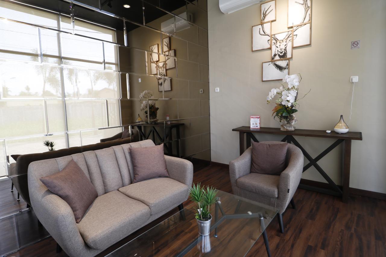 Reddoorz Plus Near Universitas Sumatera Utara Medan Exterior foto